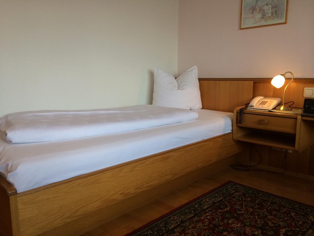 Hotel Daneu Nueziders Номер фото