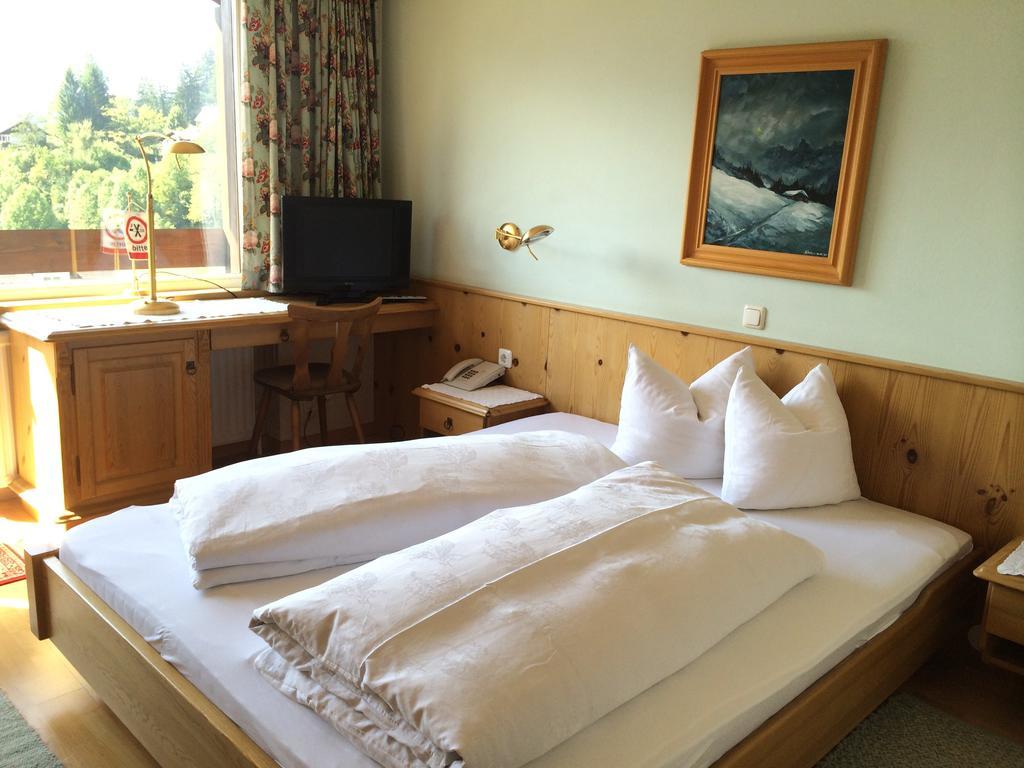 Hotel Daneu Nueziders Номер фото
